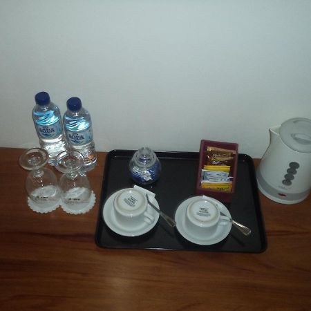 Alloro Guesthouse Pacitan Εξωτερικό φωτογραφία