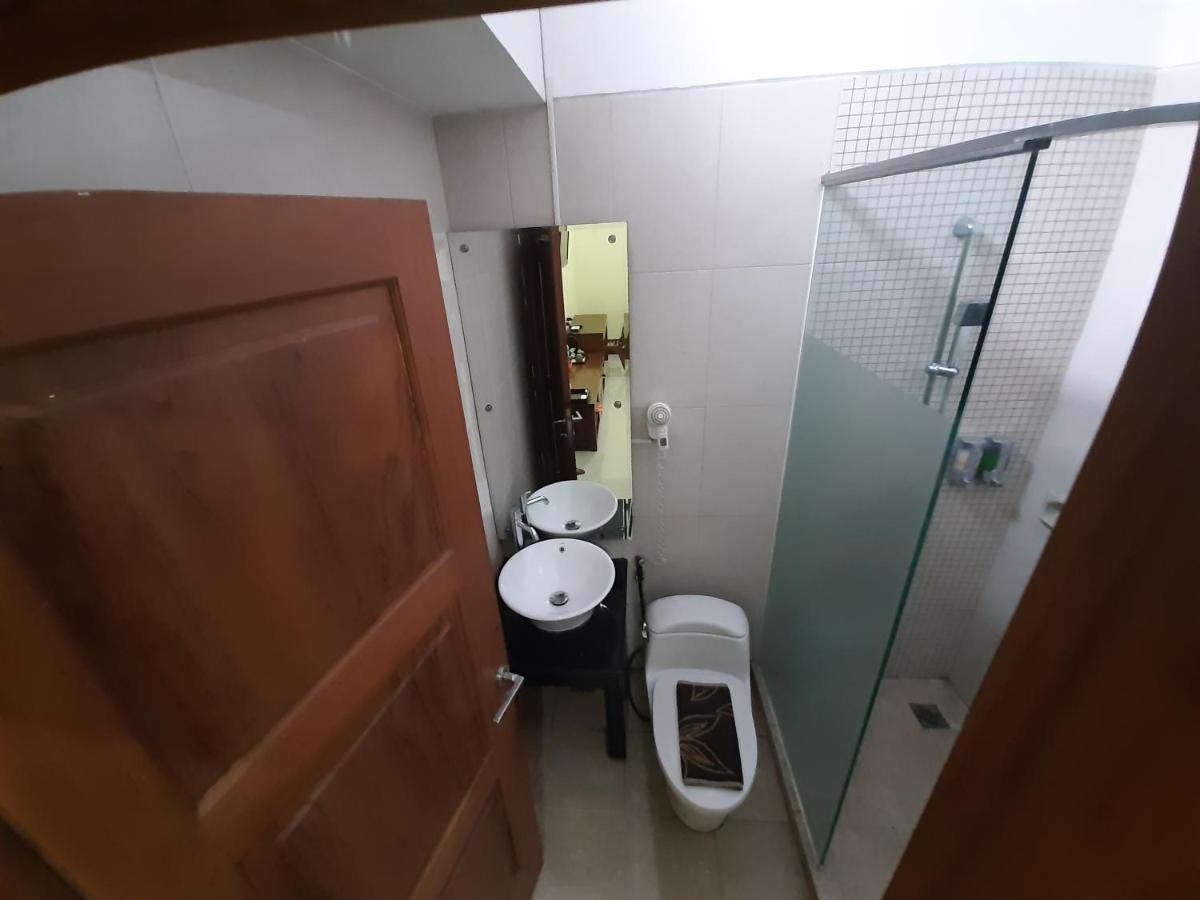 Alloro Guesthouse Pacitan Εξωτερικό φωτογραφία